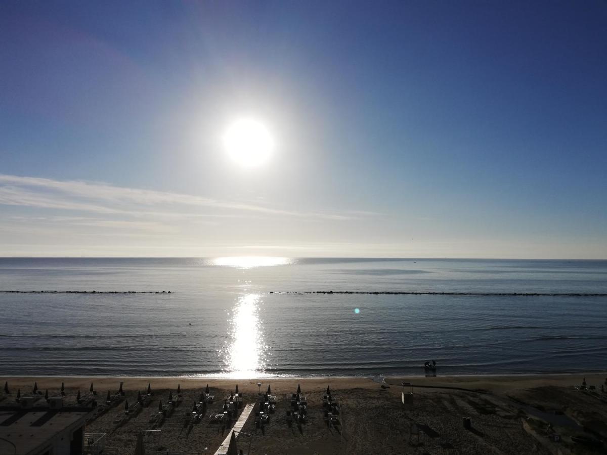 Attico Fronte Mare Διαμέρισμα Martinsicuro Εξωτερικό φωτογραφία