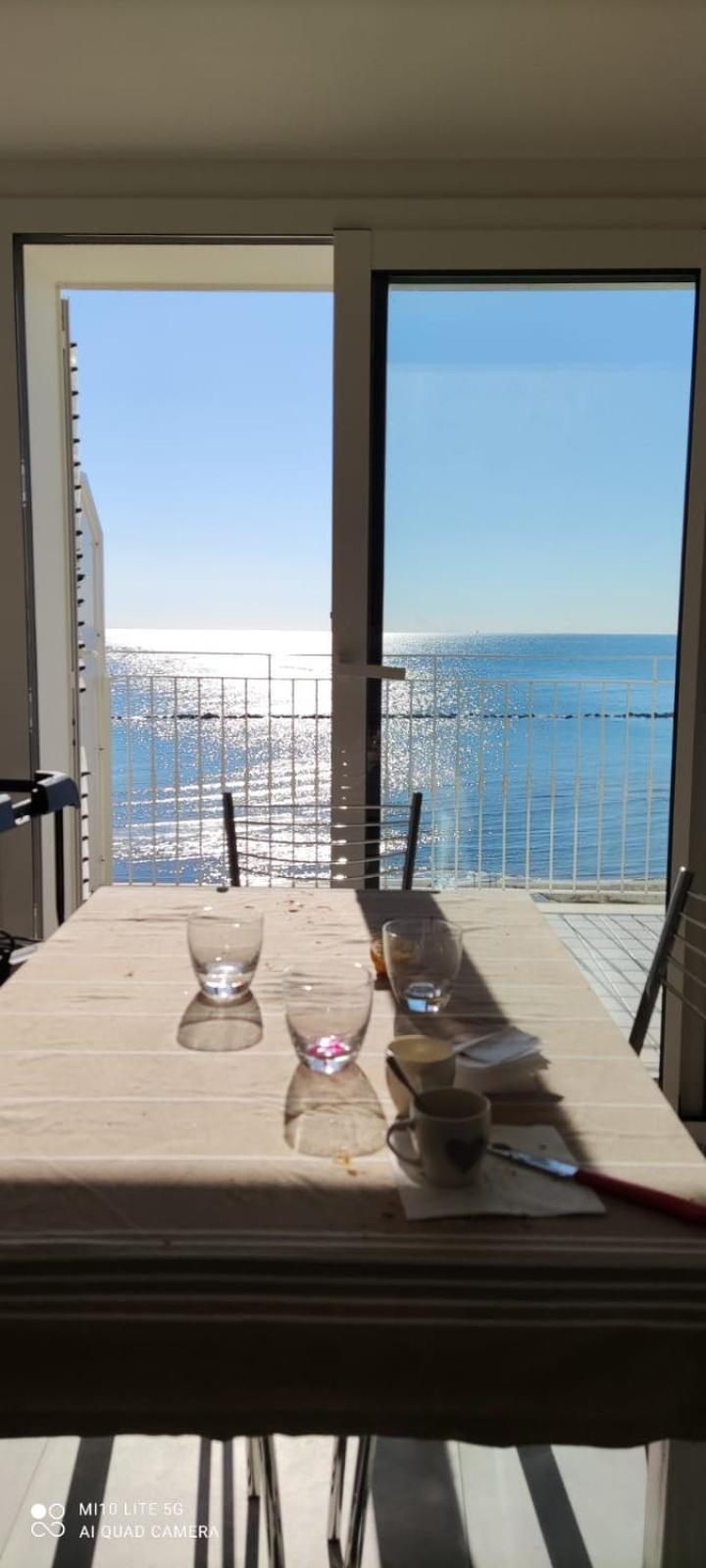 Attico Fronte Mare Διαμέρισμα Martinsicuro Εξωτερικό φωτογραφία