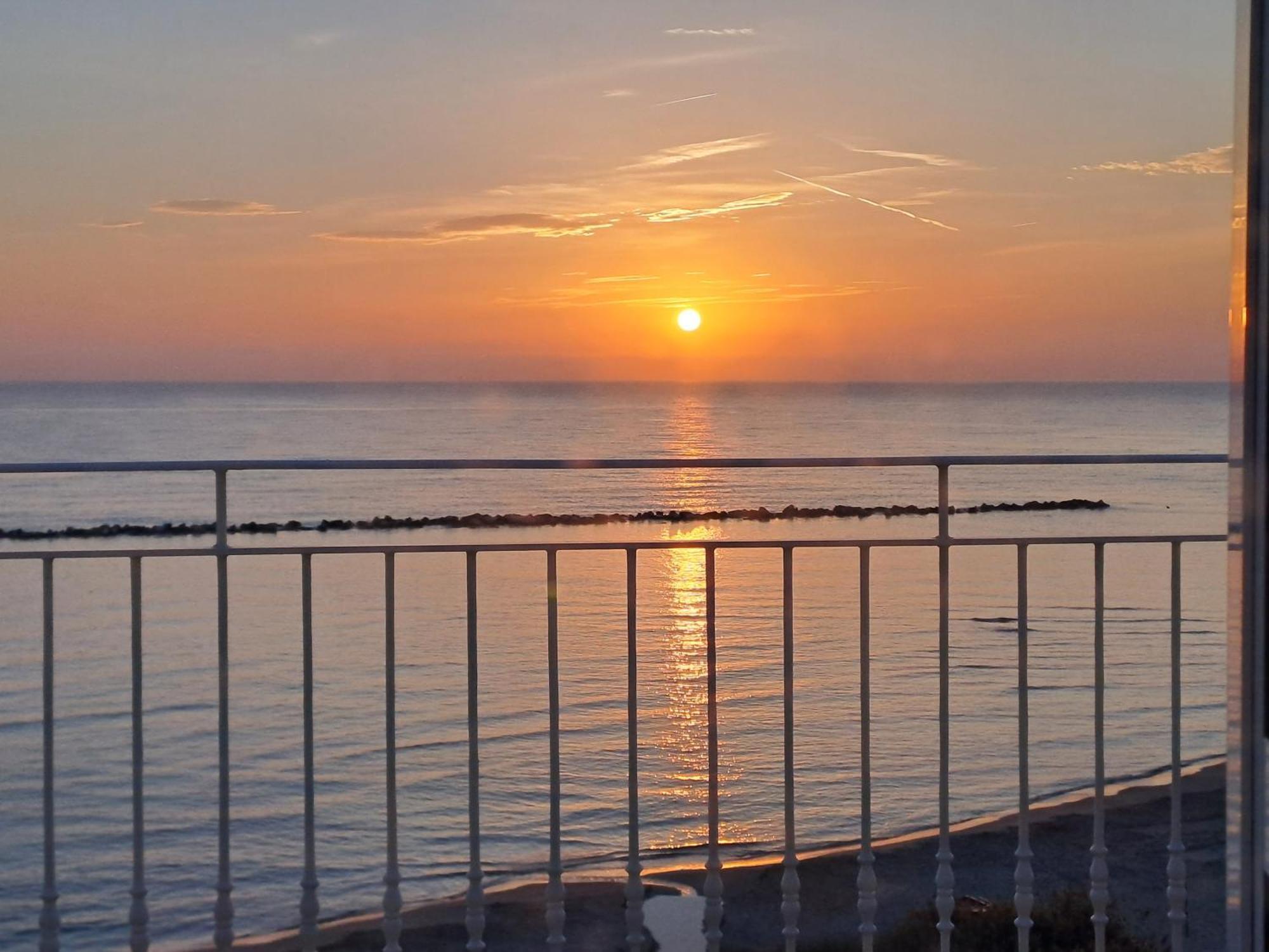 Attico Fronte Mare Διαμέρισμα Martinsicuro Εξωτερικό φωτογραφία